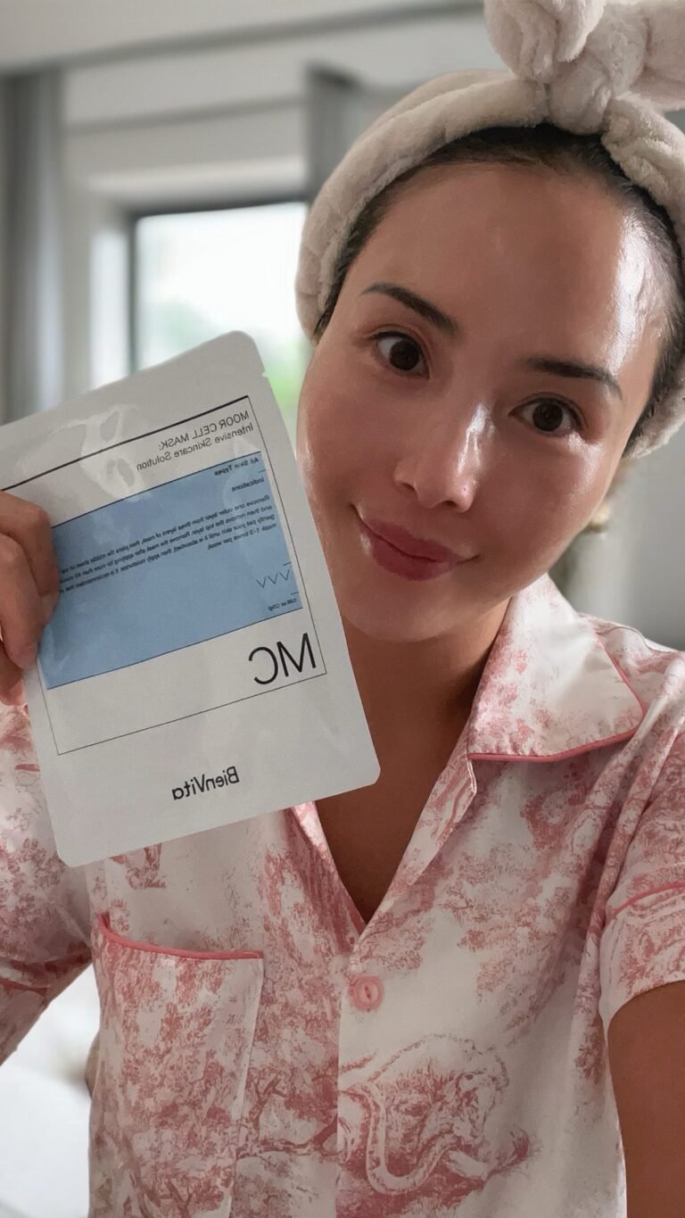 Instagram post from rosespicks.kbeauty. This post is in position 4.